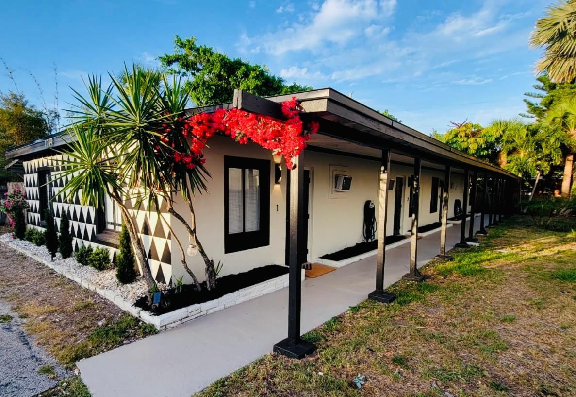 Beach Bungalows By The Sea 3 Коко Бийч Екстериор снимка